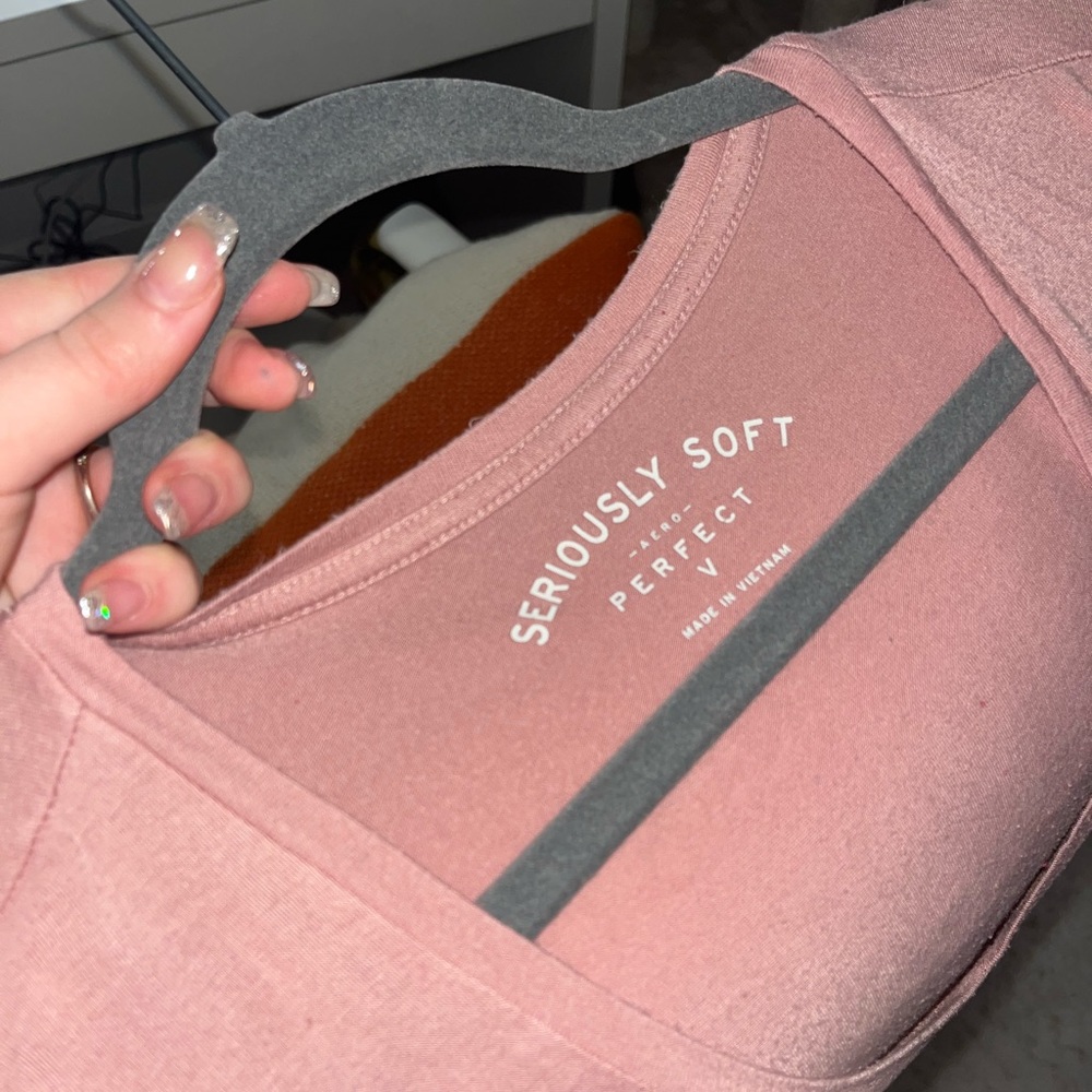 American Eagle Seriously Soft V-neck Long Sleeve Shirt